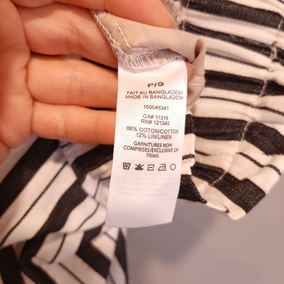 ❌SOLD❌ DYNAMITE High Waist Paperbag Pants Cropped Wide Leg Striped Seersucker - Picture 15 of 15